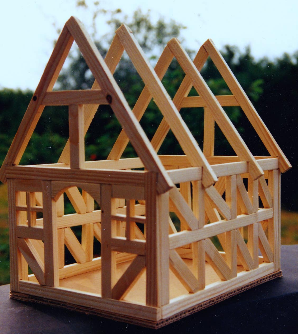Werkaufgabe mit Werkstoff Holz: Fachwerkhaus