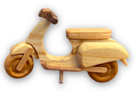 Motorroller aus Holz